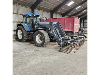 Traktor NEW HOLLAND TM190