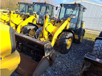 Kolesový nakladač CATERPILLAR 906M