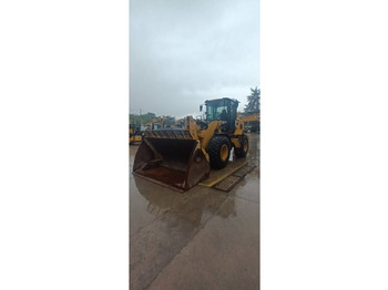 Kolesový nakladač CATERPILLAR 930M