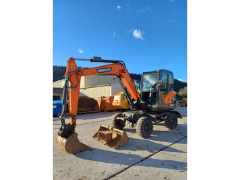 Kolesové rýpadlo DOOSAN DX57W