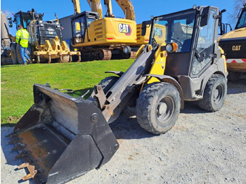 Šmykom riadený nakladač MECALAC