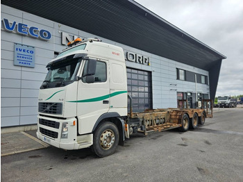 Nákladné vozidlo na prepravu dreva VOLVO FH12