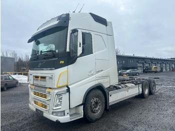 Podvozek s kabinou VOLVO FH13 540