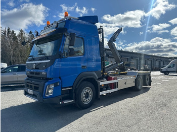 Hákový nosič kontajnerov VOLVO FMX 540