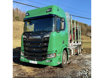 Nákladné vozidlo na prepravu dreva SCANIA R 580