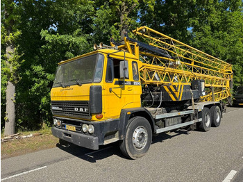 Auto s hydraulickou rukou