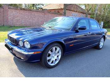 Sedan JAGUAR