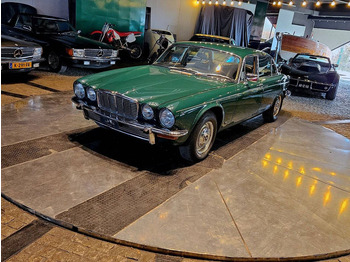 Sedan JAGUAR