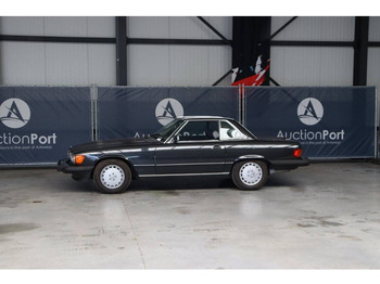 Sedan MERCEDES-BENZ