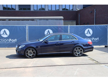 Sedan MERCEDES-BENZ