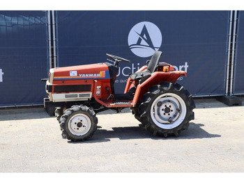 Traktor YANMAR