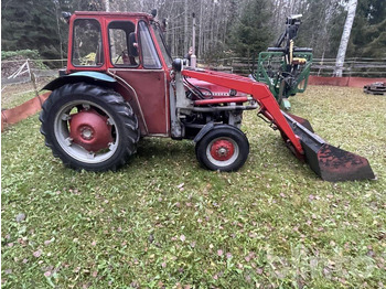 Traktor MASSEY FERGUSON 100 series