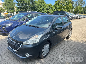 Automobil PEUGEOT
