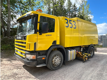 Auto na odvoz odpadu SCANIA P94