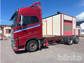 Podvozek s kabinou VOLVO FH16 750