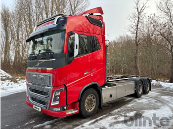 Hákový nosič kontajnerov VOLVO FH16 750