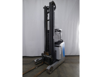 Skladový zakladač STILL