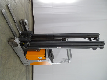 Skladový zakladač STILL