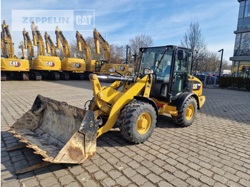 Kolesový nakladač CATERPILLAR 906M