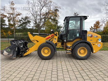 Kolesový nakladač CATERPILLAR 908