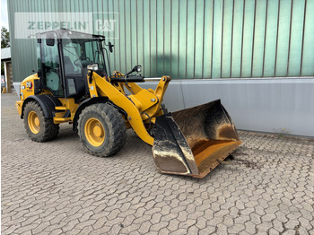 Kolesový nakladač CATERPILLAR 908M