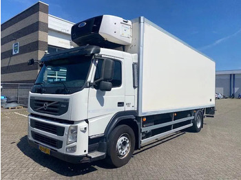Chladirenské nákladné vozidlo VOLVO FM 330