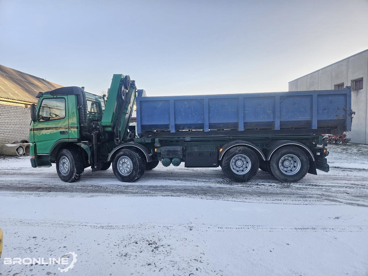 2002 Volvo FM12 8x4 Cable lift + Crane HMF - Nákladne vozidlo - káblový systém, Auto s hydraulickou rukou: obrázok 4 2002 Volvo FM12 8x4 Cable lift + Crane HMF - Nákladne vozidlo - káblový systém, Auto s hydraulickou rukou: obrázok 4