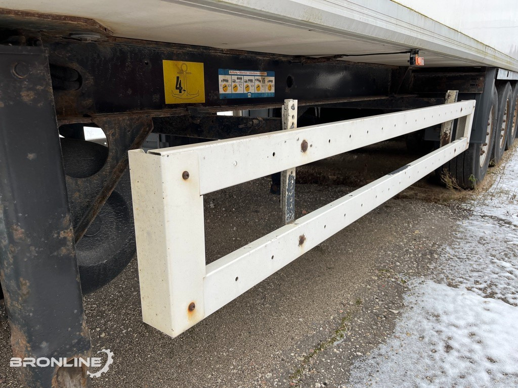 Náves chladírenské 2003 KRONE SDR 27 Refrigerator semi trailer: obrázok 12 Náves chladírenské 2003 KRONE SDR 27 Refrigerator semi trailer: obrázok 12