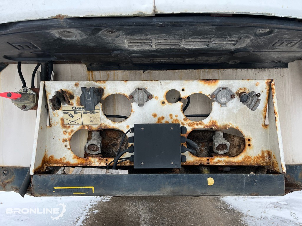 2003 KRONE SDR 27 Refrigerator semi trailer - Náves chladírenské: obrázok 5 2003 KRONE SDR 27 Refrigerator semi trailer - Náves chladírenské: obrázok 5