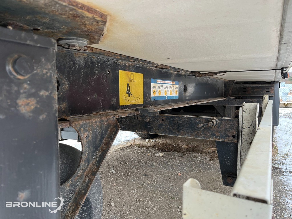 Náves chladírenské 2003 KRONE SDR 27 Refrigerator semi trailer: obrázok 10 Náves chladírenské 2003 KRONE SDR 27 Refrigerator semi trailer: obrázok 10