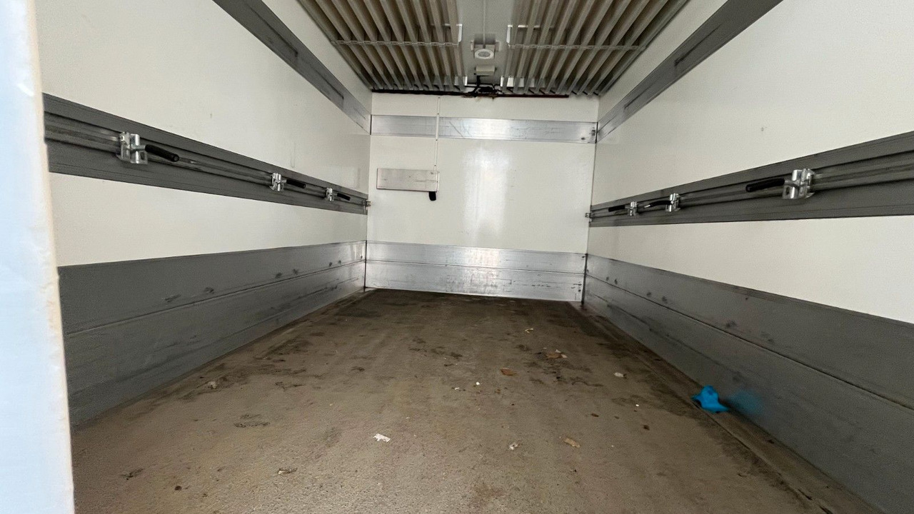 Iveco 50C18 Kühler Kühlkoffer Frigoblock Iveco 50C18 Kühler Kühlkoffer Frigoblock - Chladiarenská dodávka: obrázok 5 Iveco 50C18 Kühler Kühlkoffer Frigoblock Iveco 50C18 Kühler Kühlkoffer Frigoblock - Chladiarenská dodávka: obrázok 5