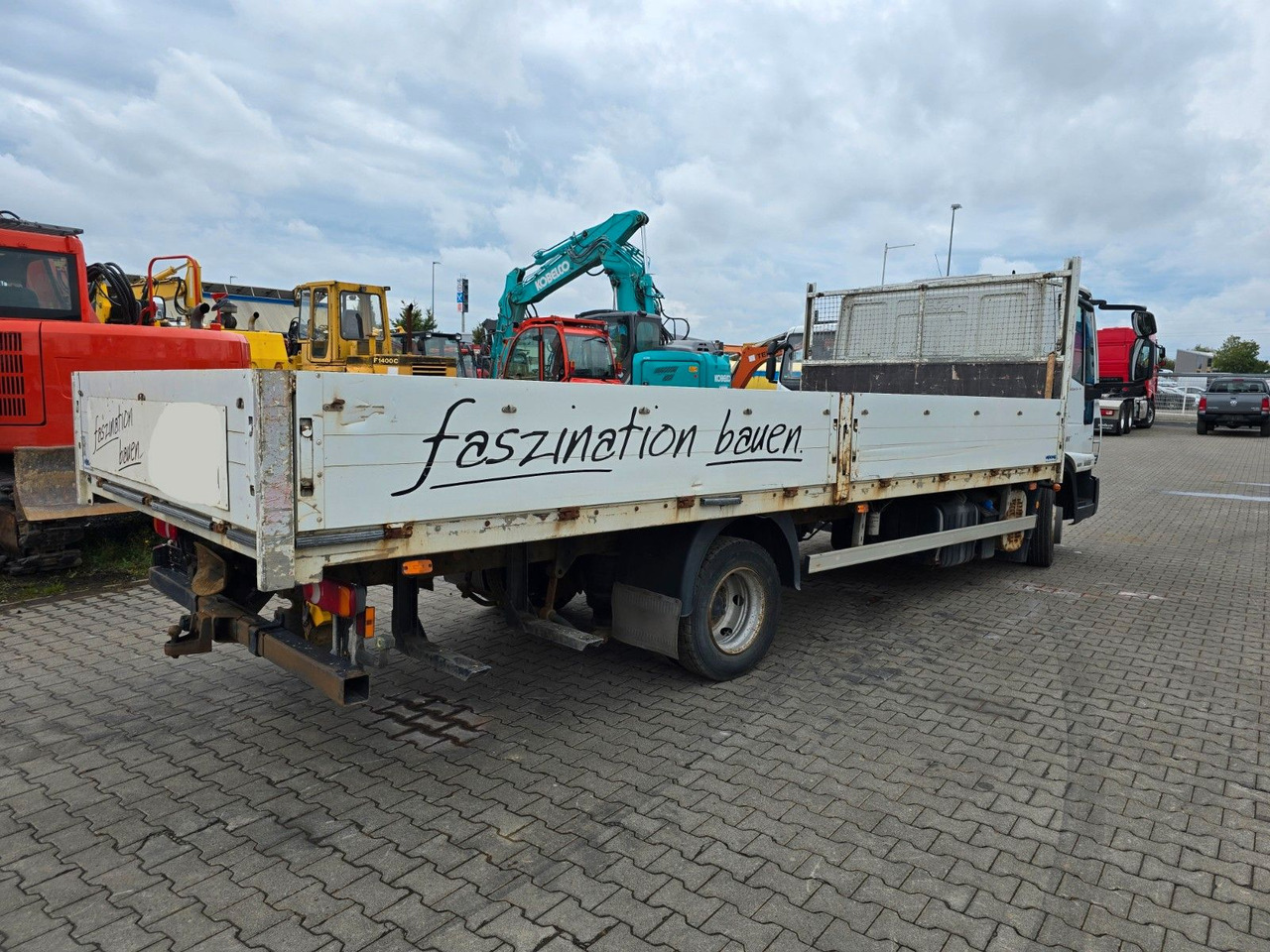 Iveco ML80E22/P Pritsche lang 6m Eurocargo - Valníkový/ Plošinový nákladný automobil: obrázok 4 Iveco ML80E22/P Pritsche lang 6m Eurocargo - Valníkový/ Plošinový nákladný automobil: obrázok 4
