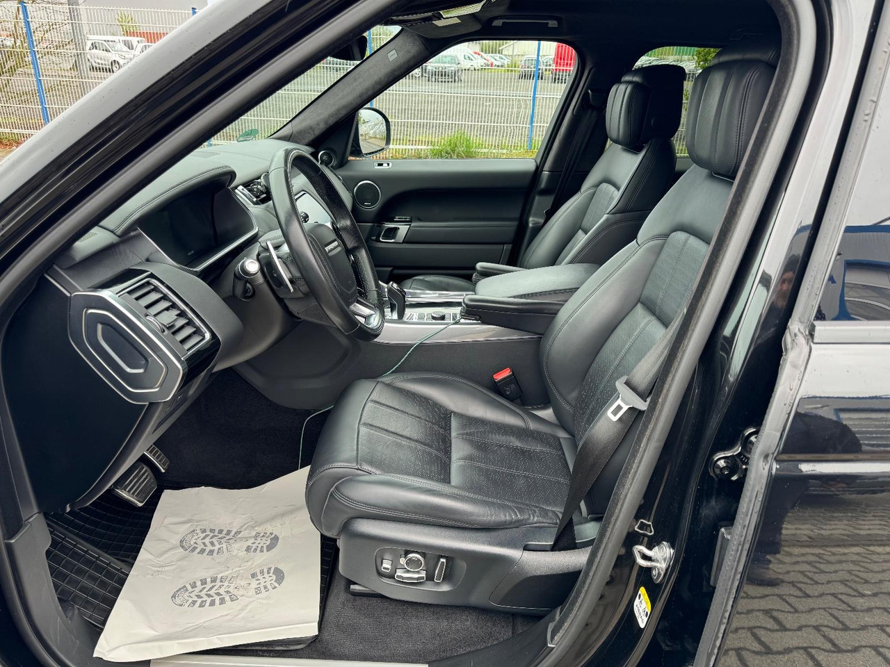 SUV Land Rover Range Rover Sport SDV8 4.4 Autobiography Dynamic: obrázok 14