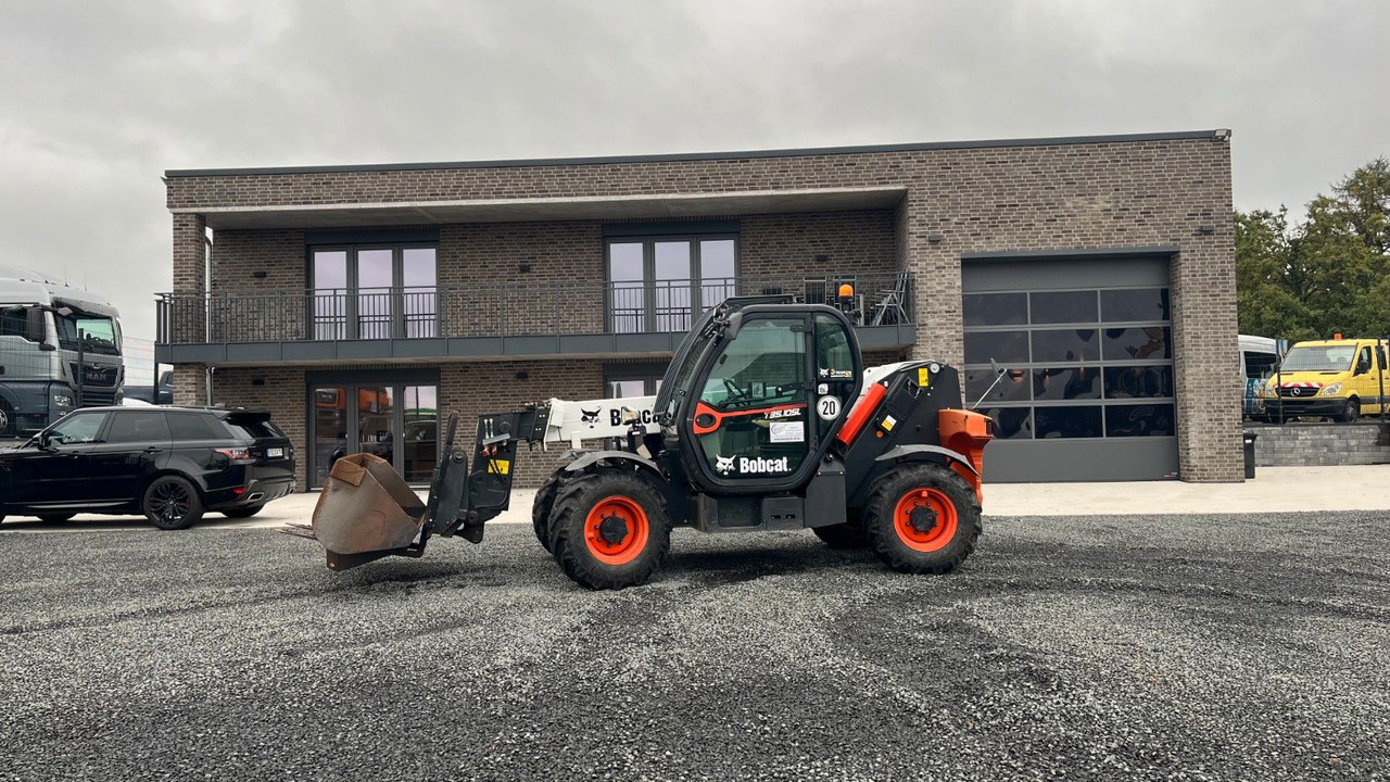 Bobcat T35.105LB Teleskoplader 7600 Kg Gabel Schaufel - Manipulačná technika: obrázok 1 Bobcat T35.105LB Teleskoplader 7600 Kg Gabel Schaufel - Manipulačná technika: obrázok 1