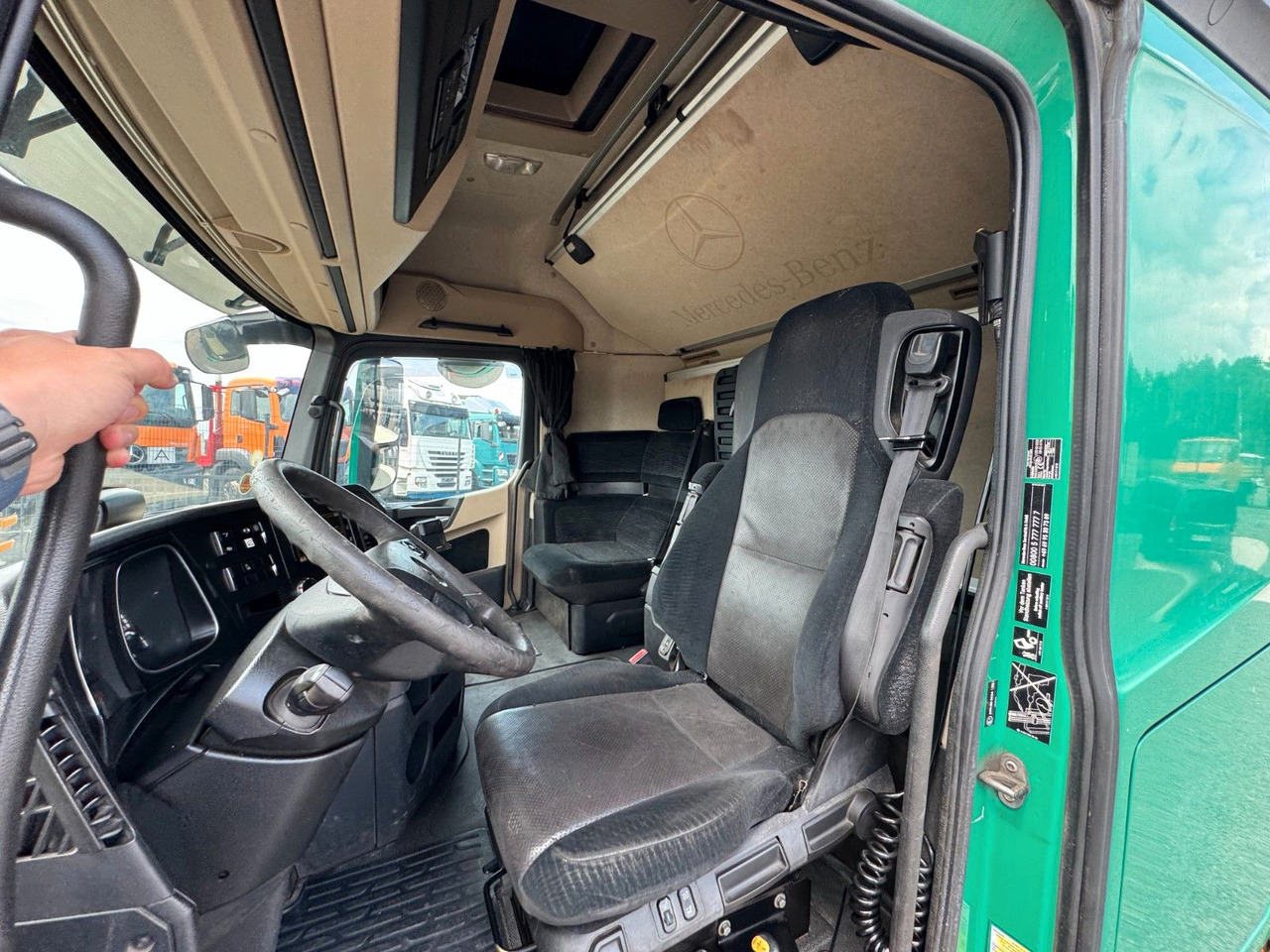 Sklápač Mercedes-Benz Actros 1842 Kipper Dreiseitenkipper: obrázok 11