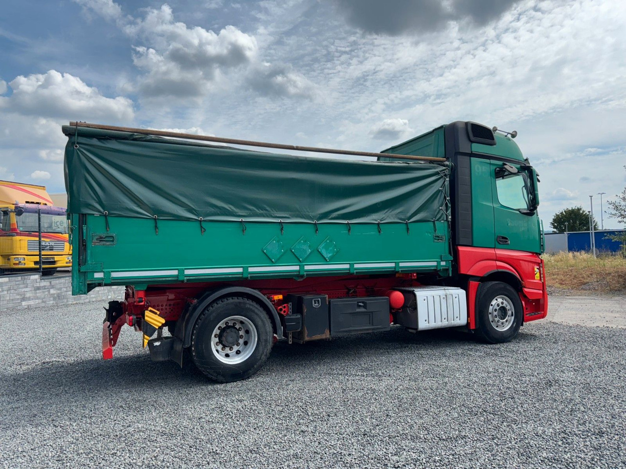Sklápač Mercedes-Benz Actros 1842 Kipper Dreiseitenkipper: obrázok 8
