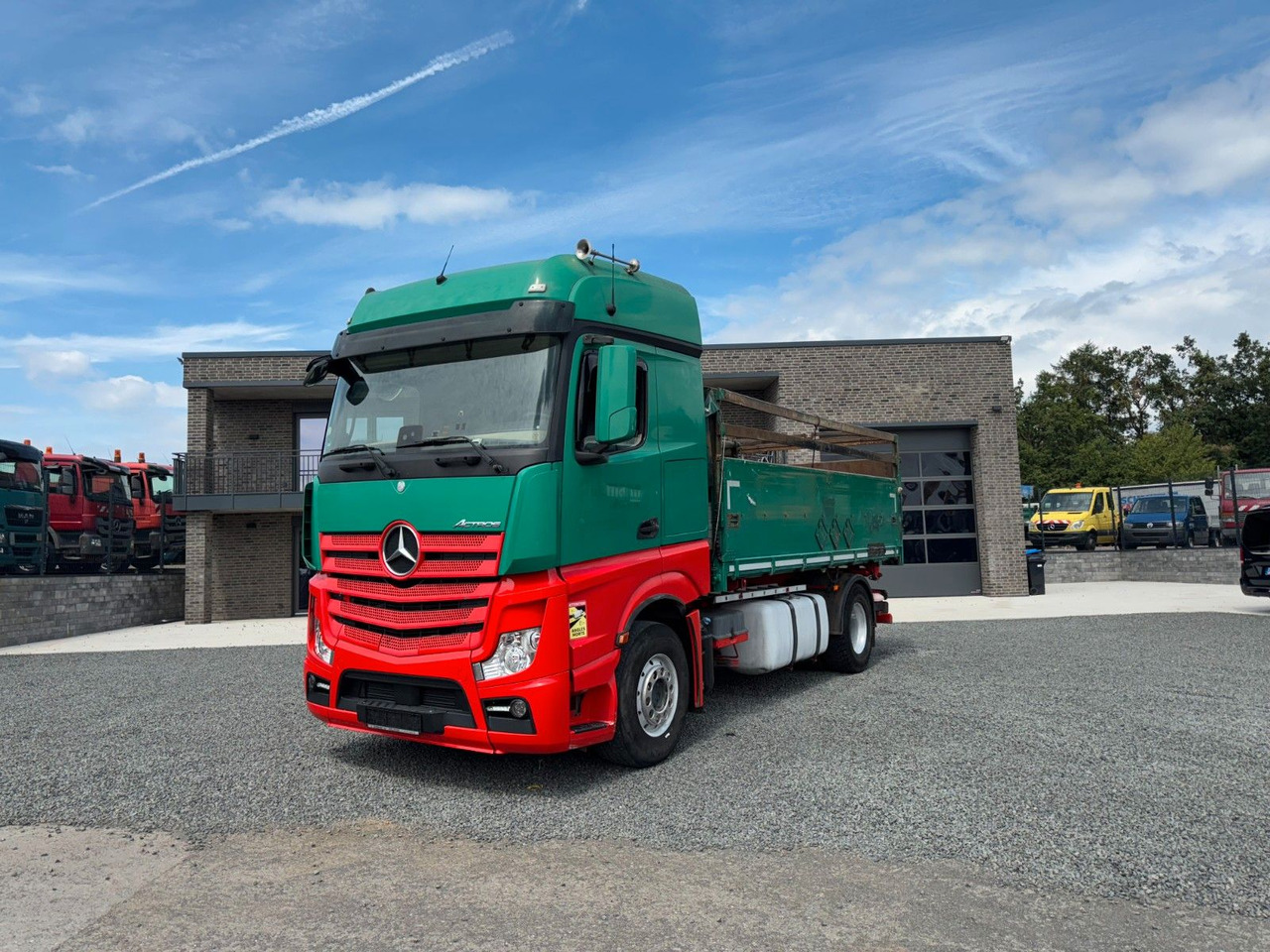 Mercedes-Benz Actros 1842 Kipper Dreiseitenkipper - Sklápač: obrázok 1 Mercedes-Benz Actros 1842 Kipper Dreiseitenkipper - Sklápač: obrázok 1