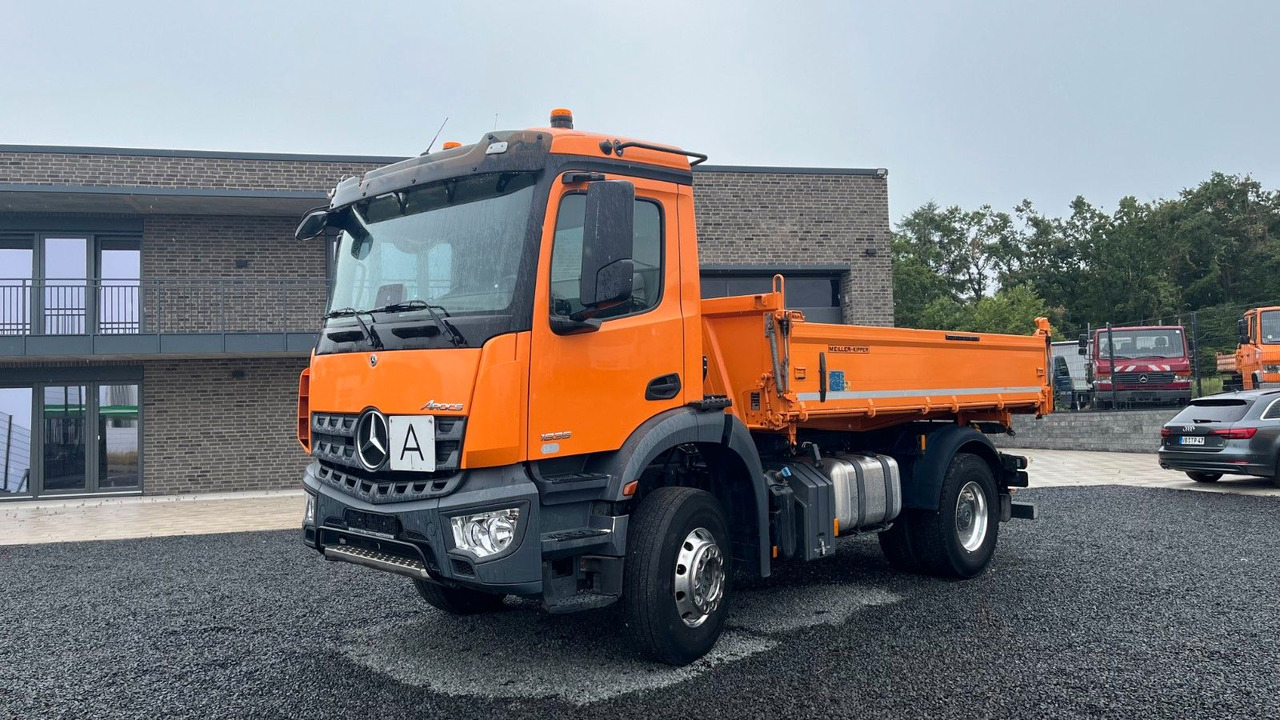 Mercedes-Benz Arocs 1835 Dreiseitenikpper Meiller - Sklápač: obrázok 2 Mercedes-Benz Arocs 1835 Dreiseitenikpper Meiller - Sklápač: obrázok 2