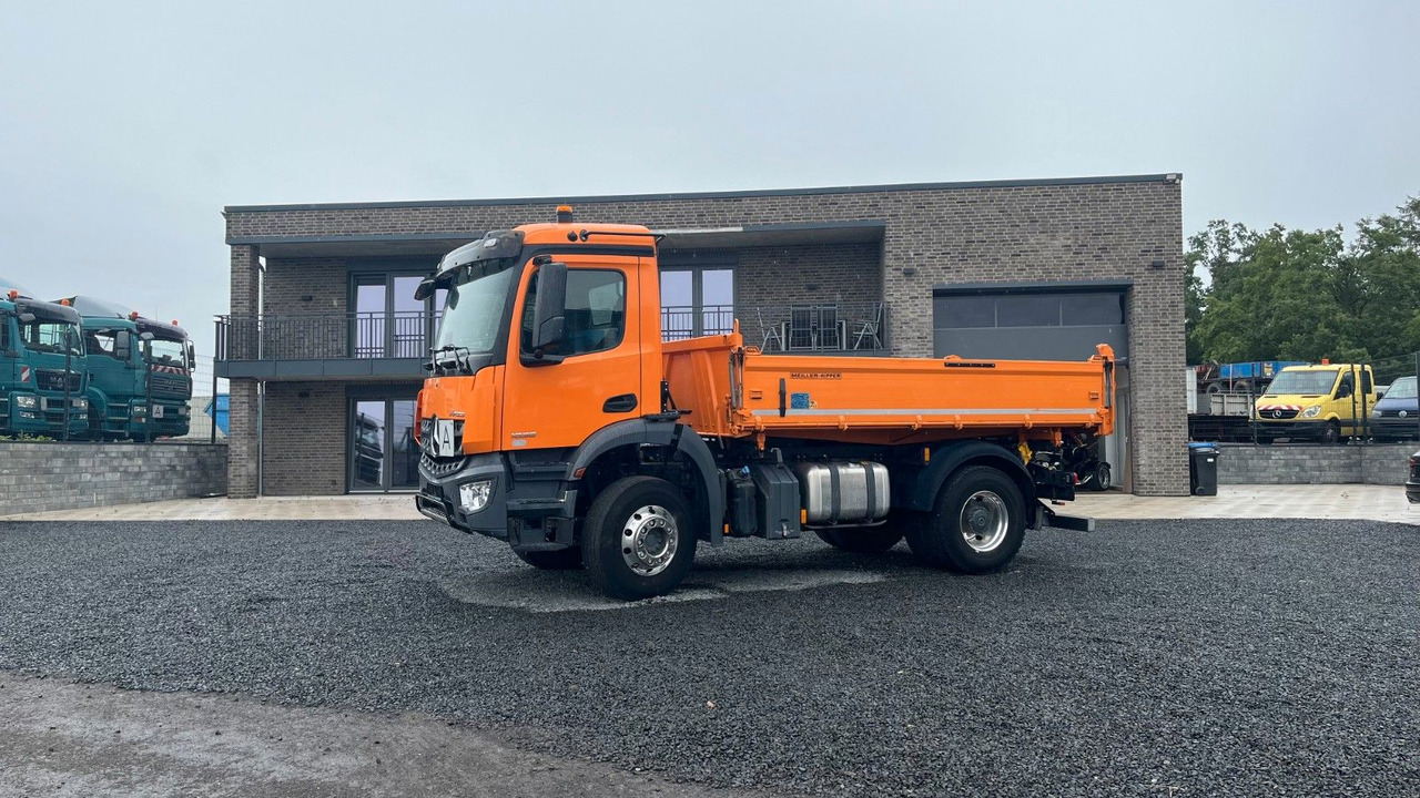 Mercedes-Benz Arocs 1835 Dreiseitenkipper Meiller - Sklápač: obrázok 1 Mercedes-Benz Arocs 1835 Dreiseitenkipper Meiller - Sklápač: obrázok 1