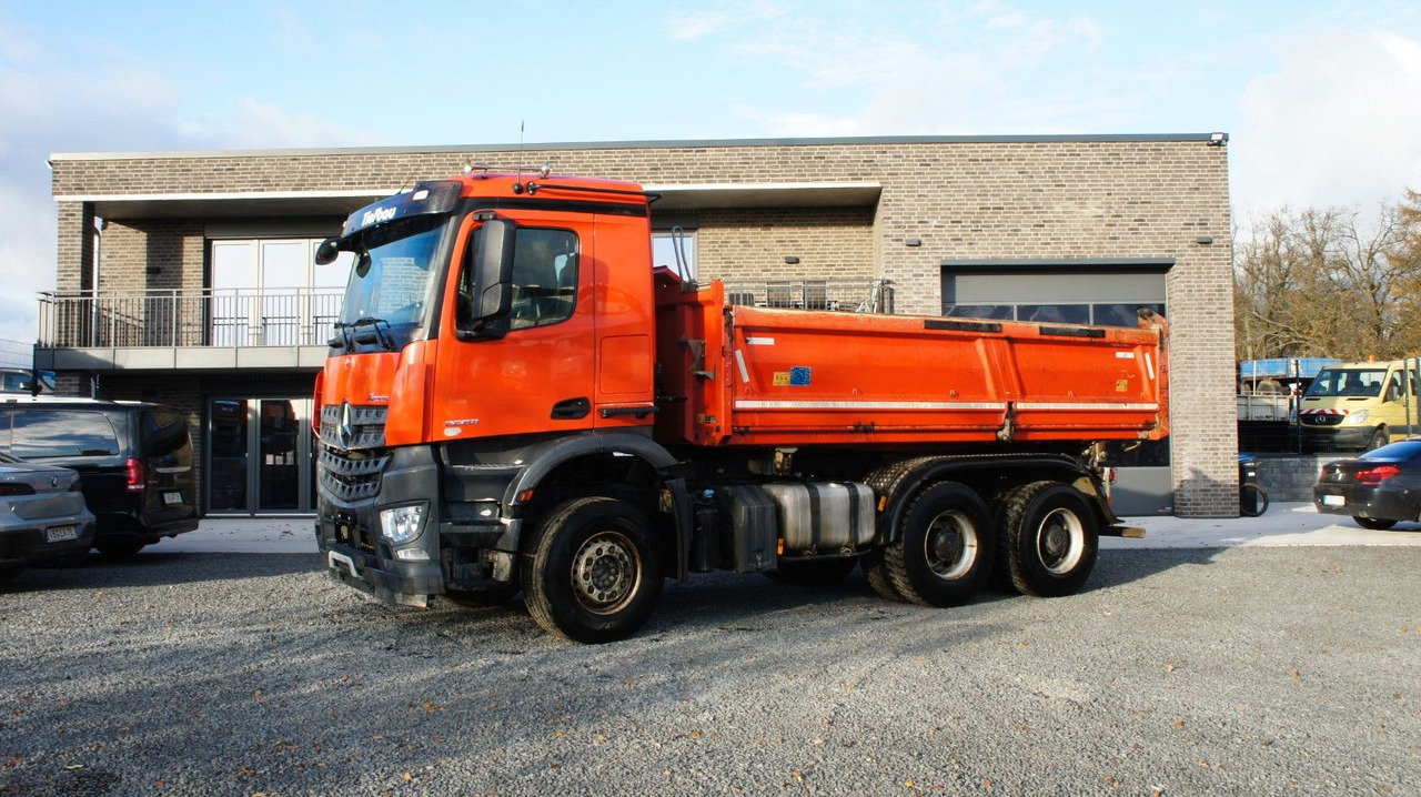 Mercedes-Benz Arocs 2653 Dreiseitenkipper Meiller Bordmatik - Sklápač: obrázok 1 Mercedes-Benz Arocs 2653 Dreiseitenkipper Meiller Bordmatik - Sklápač: obrázok 1