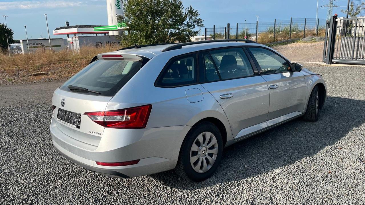 Skoda Superb Combi Active - Kombi: obrázok 4 Skoda Superb Combi Active - Kombi: obrázok 4