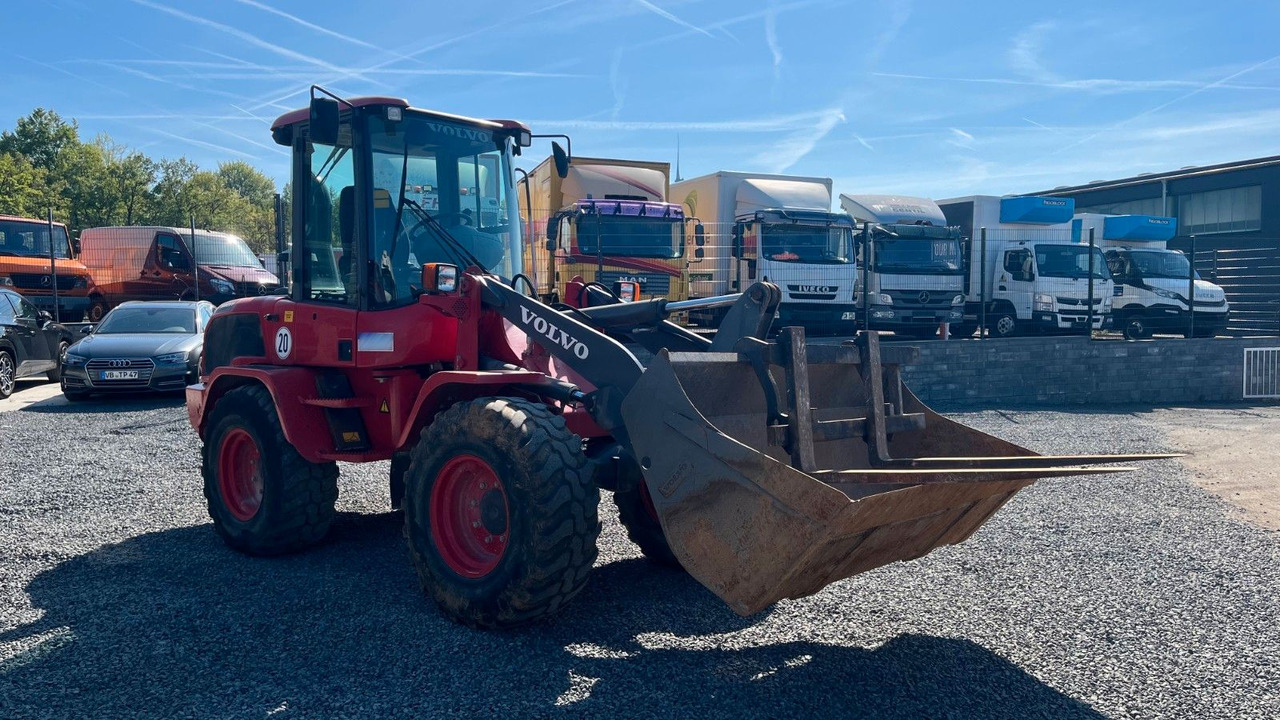Volvo L35G Radlader 7200 Kg Schaufel Gabel Volvo L35G Radlader 7200 Kg Schaufel Gabel - Kolesový nakladač: obrázok 3 Volvo L35G Radlader 7200 Kg Schaufel Gabel Volvo L35G Radlader 7200 Kg Schaufel Gabel - Kolesový nakladač: obrázok 3