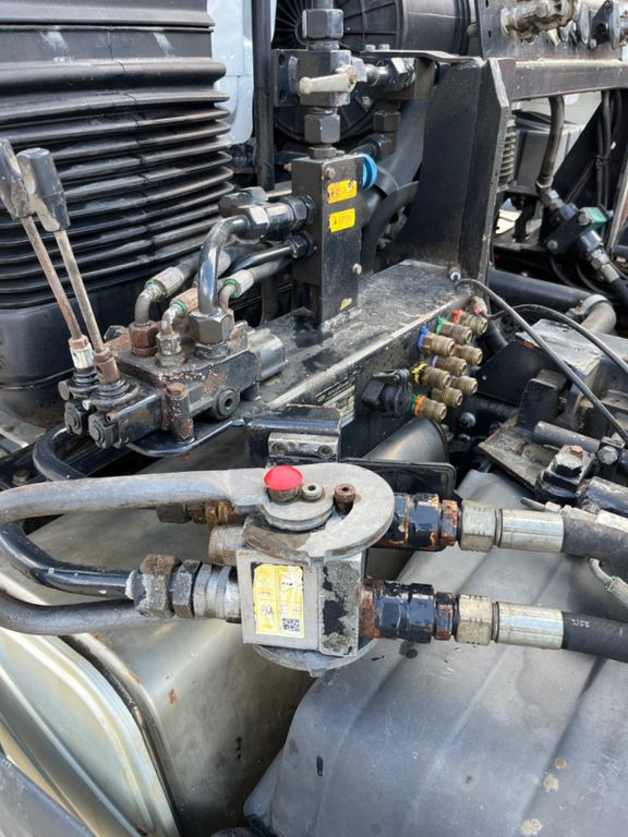 MAN TGS 33.480 6x4 Wechselsystem - Sklápač: obrázok 4 MAN TGS 33.480 6x4 Wechselsystem - Sklápač: obrázok 4