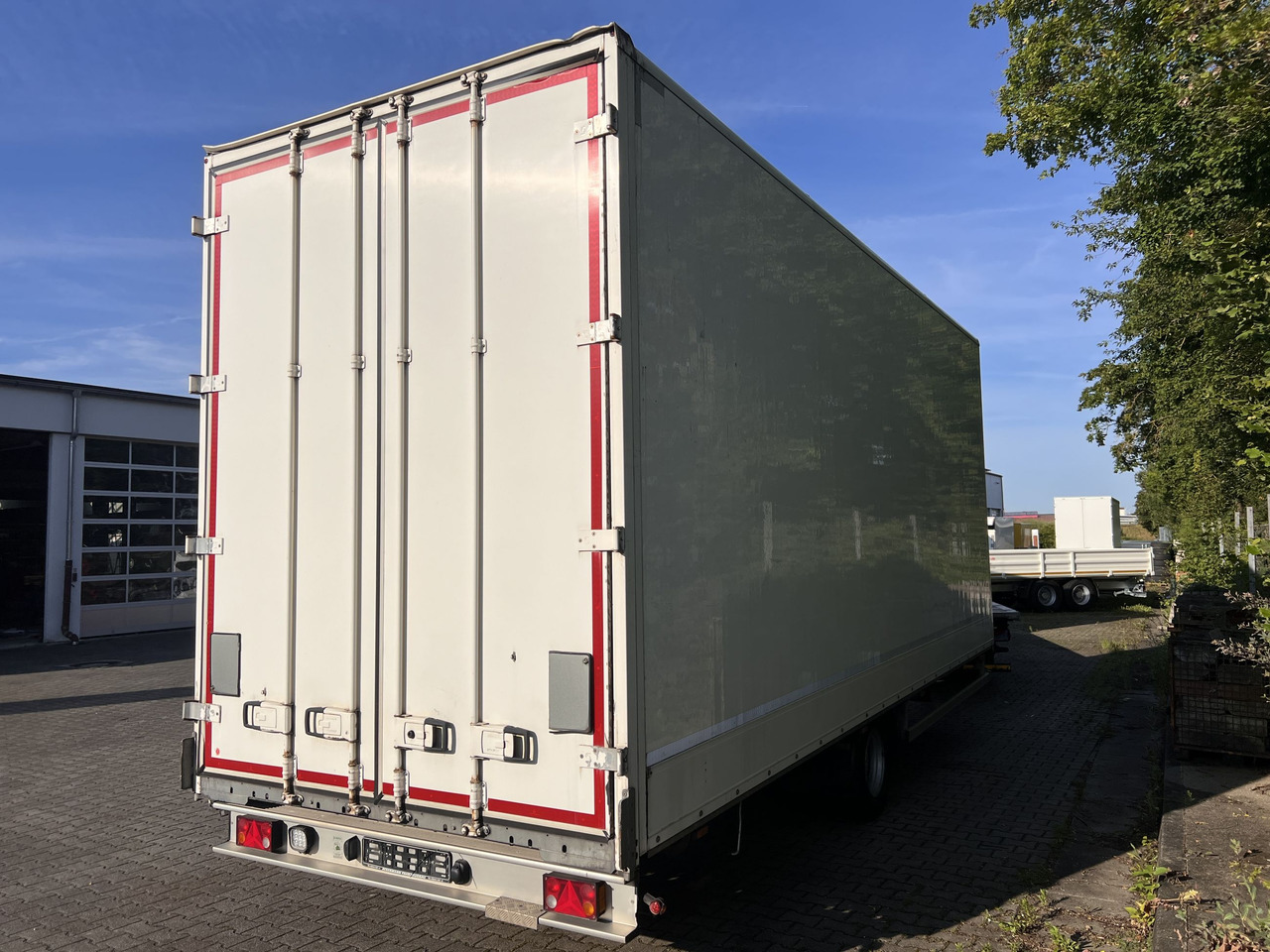 Ackermann Z-KA-F10.5/7,5 1 Achs Planenanhänger 10,5 t GG - Plachtový príves: obrázok 3 Ackermann Z-KA-F10.5/7,5 1 Achs Planenanhänger 10,5 t GG - Plachtový príves: obrázok 3