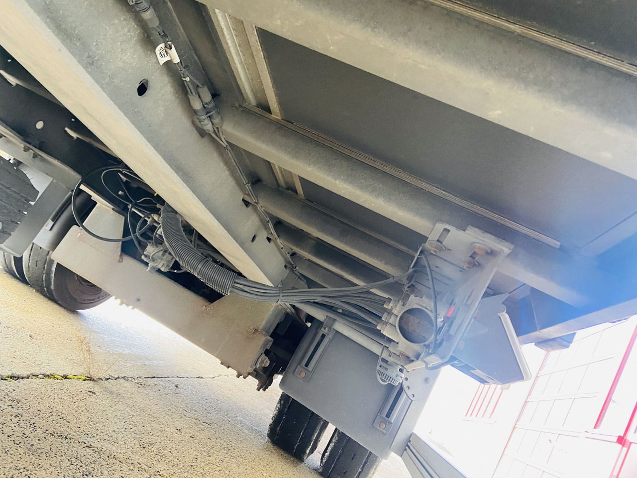 Ackermann Z-KA-F10.5/7,6 1 Achs Planenanhänger 10,5 t GG - Príves skriňové: obrázok 2 Ackermann Z-KA-F10.5/7,6 1 Achs Planenanhänger 10,5 t GG - Príves skriňové: obrázok 2