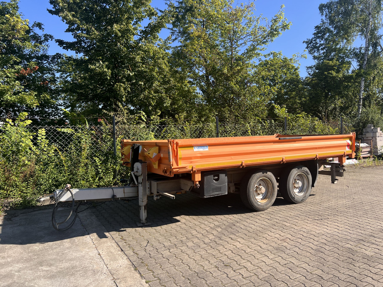 Blomenroehr 888/14000 14 t Tandemkipper- Tieflader - Príves sklápěcí: obrázok 4 Blomenroehr 888/14000 14 t Tandemkipper- Tieflader - Príves sklápěcí: obrázok 4