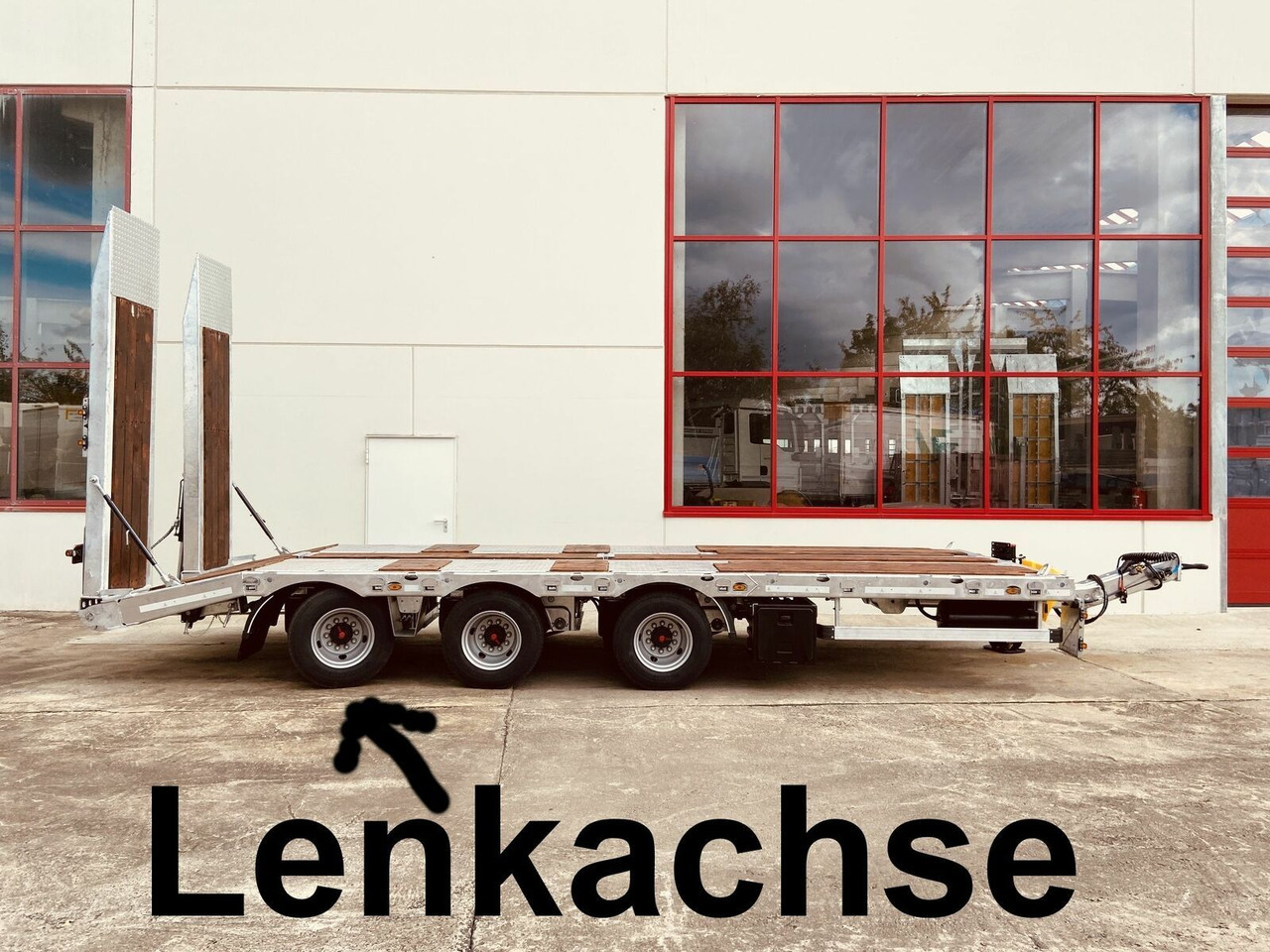 Möslein 31 t Tridem- Tieflader 3 Achs, 8 m LadeflächeNe - Príves podvalník: obrázok 2 Möslein 31 t Tridem- Tieflader 3 Achs, 8 m LadeflächeNe - Príves podvalník: obrázok 2