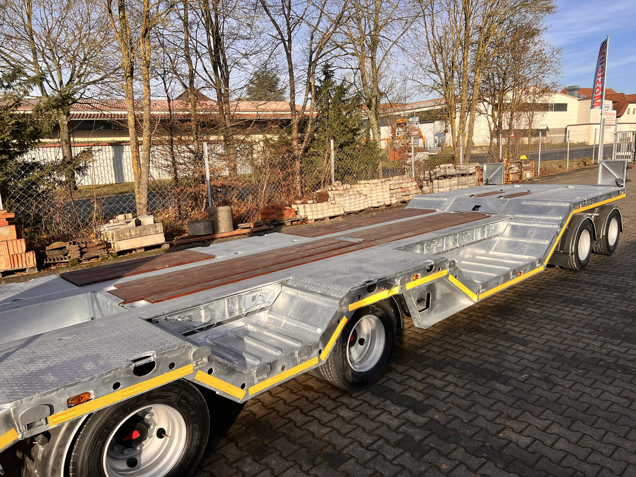 Möslein T 4 VB H1 R neuer 4 Achs Tieflader + Radmulden - Príves podvalník: obrázok 4 Möslein T 4 VB H1 R neuer 4 Achs Tieflader + Radmulden - Príves podvalník: obrázok 4