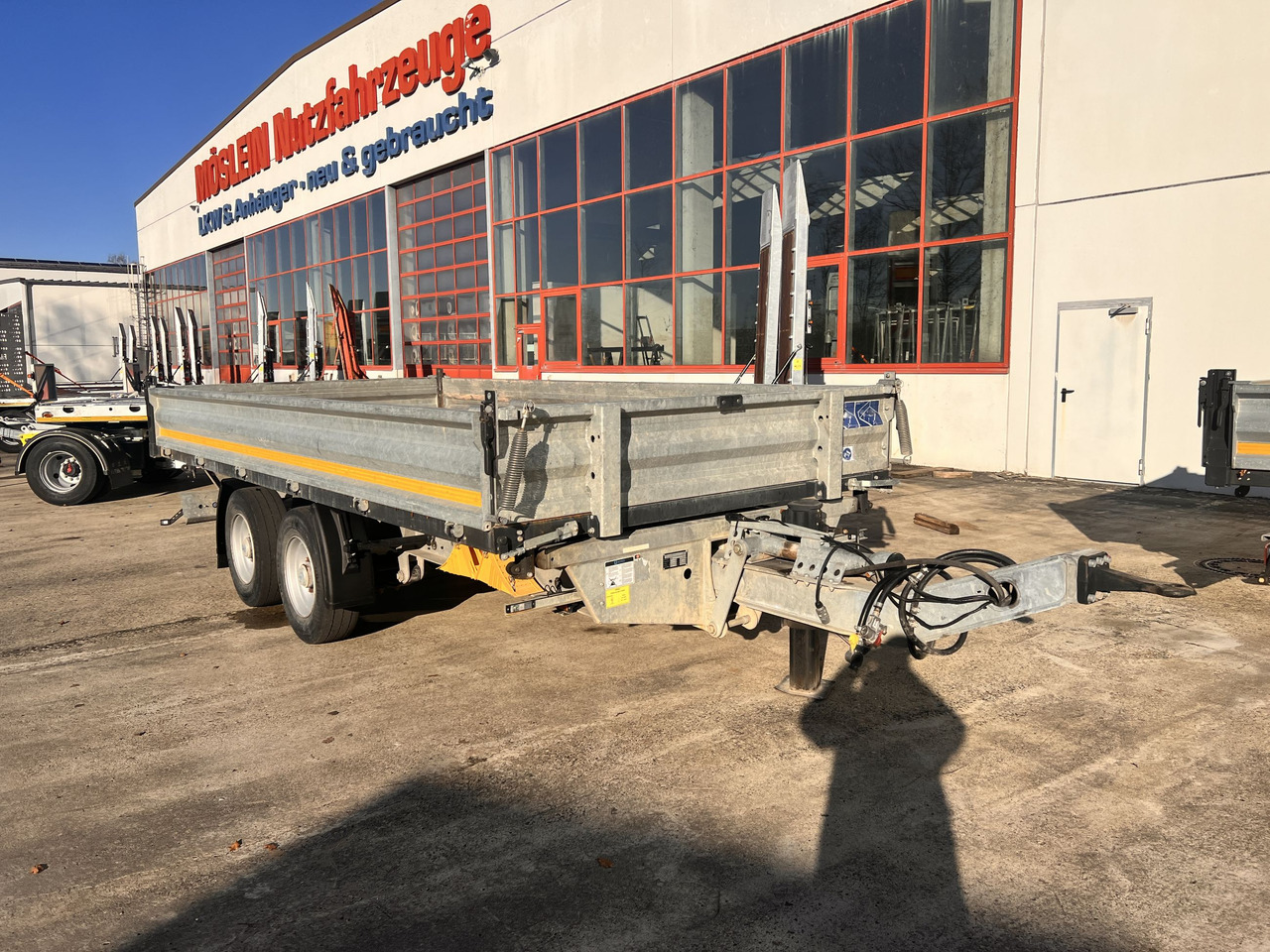 Möslein TDS 13 Schwebheim 13 t Tandemkipper- Tieflader - Príves sklápěcí: obrázok 3 Möslein TDS 13 Schwebheim 13 t Tandemkipper- Tieflader - Príves sklápěcí: obrázok 3