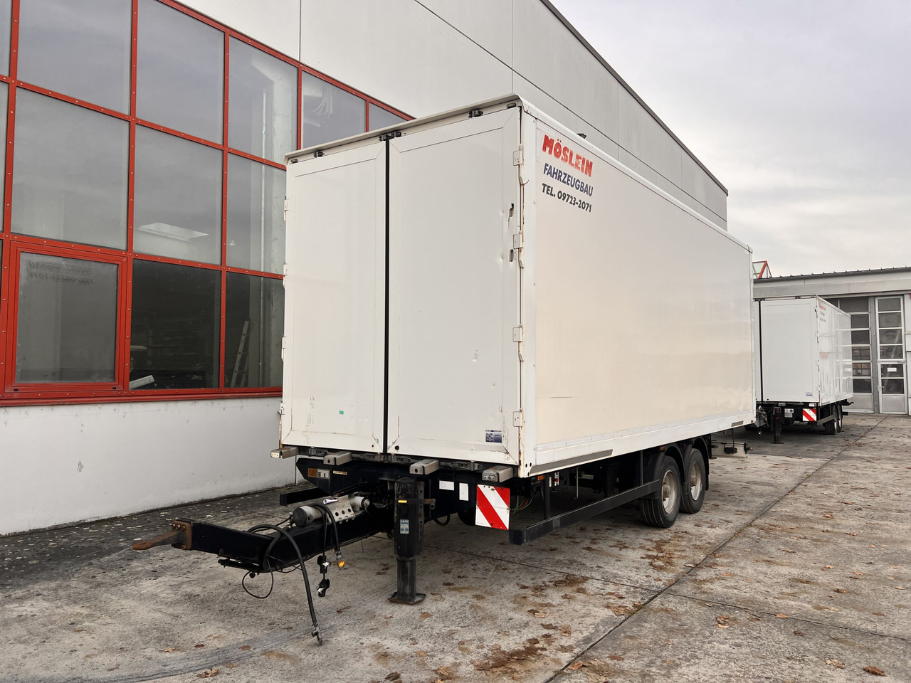 Möslein TKO 105 D Schwebheim Tandem- Koffer- Anhänger, Durchladbar - Príves skriňové: obrázok 3 Möslein TKO 105 D Schwebheim Tandem- Koffer- Anhänger, Durchladbar - Príves skriňové: obrázok 3